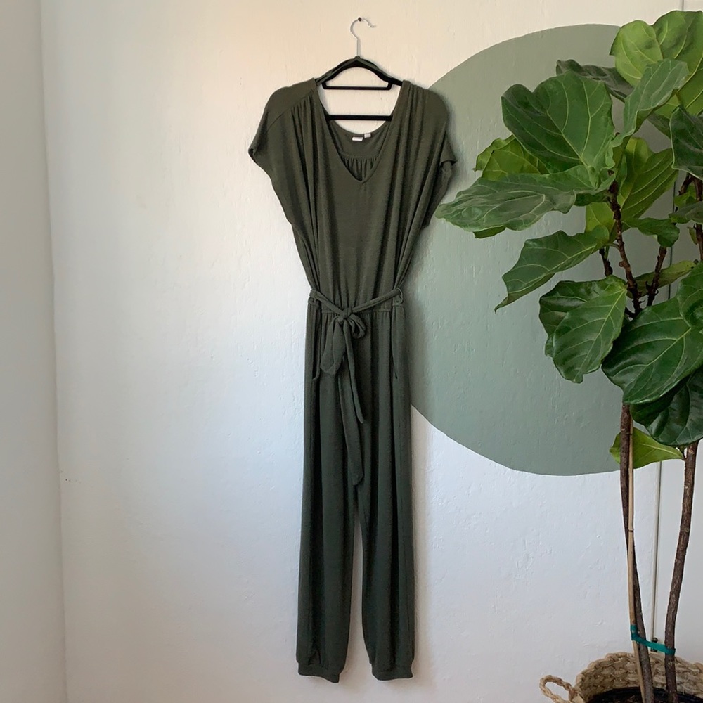 Gap Softspun V-Neck Jumpsuit